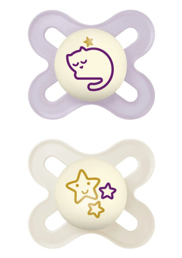 MAM Start Night Πιπίλες 0-2 Μηνών Μωβ & Λευκή με Γάτα και Αστέρια – 2 Τεμάχια